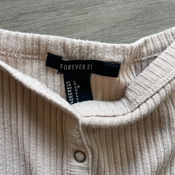 💙Buy 1 get 1 free💙 Forever 21Ribbed Off-Shoulder Beige Top Large - Picture 2 of 3